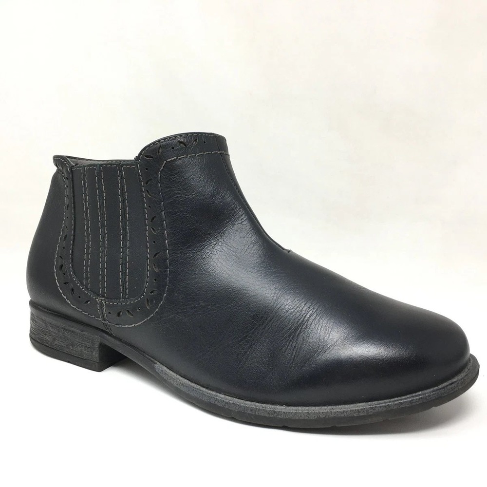 Earth Avani Buxton Black Leather Ankle Boots Laser Cut Detail 9.5M comfort